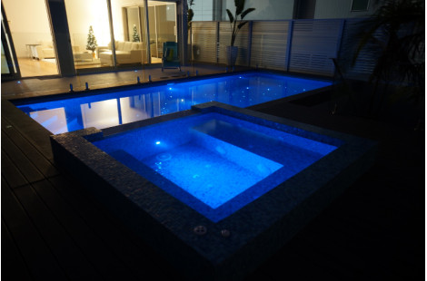 pool wall fitting light