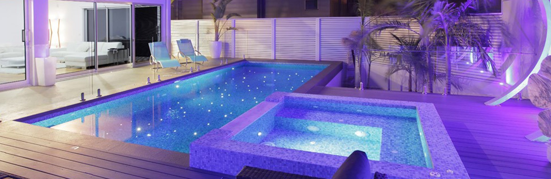 StarEFX lights twinkling on a pool floor